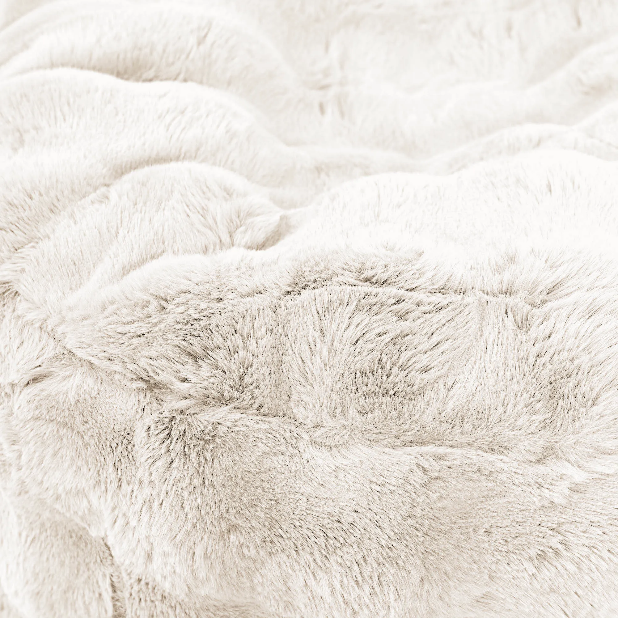 Sloucher Bean Bag Chair - Bubble Faux Fur Cream